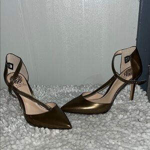 Vince Camuto Women's putty fine patent Heels